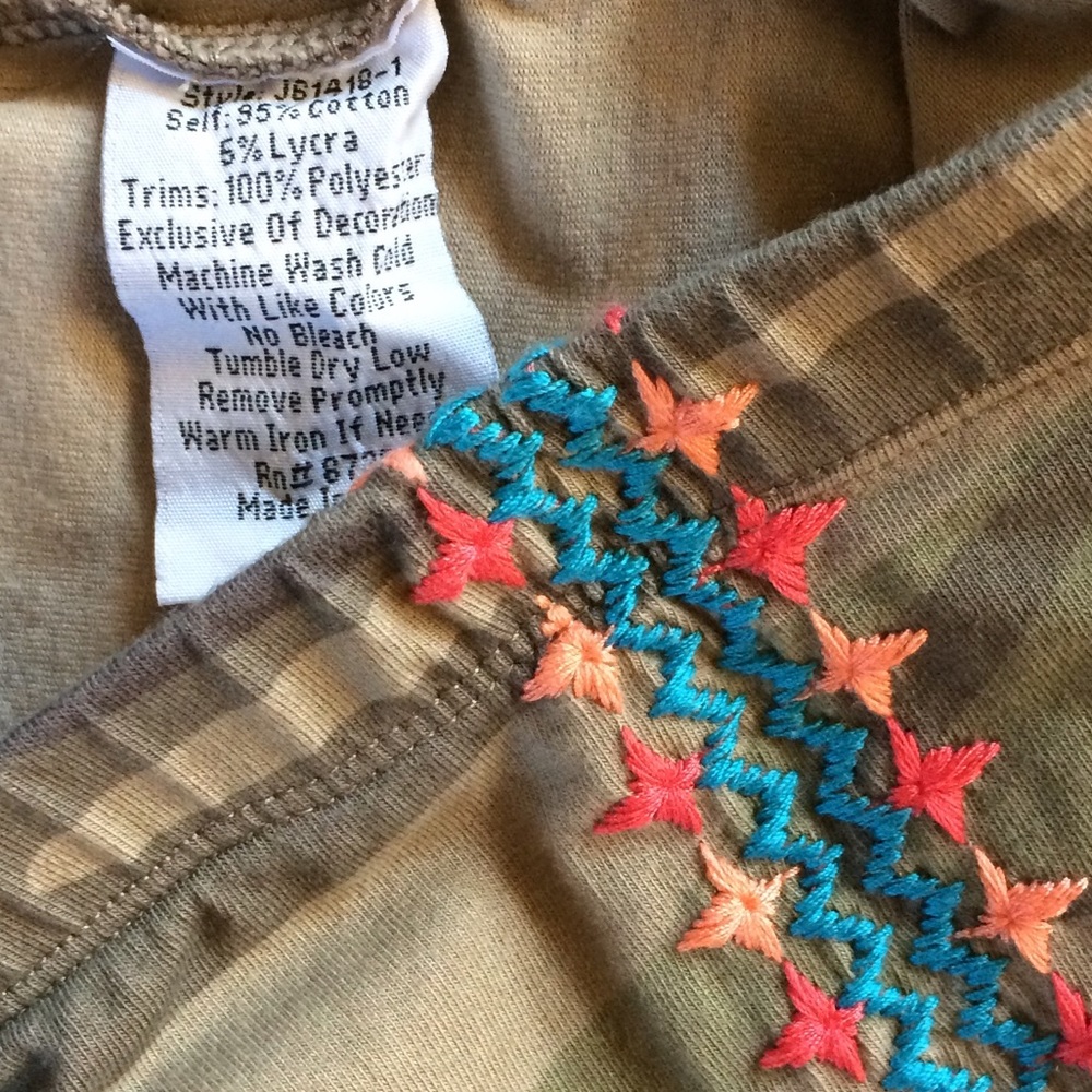 🍃💕NWT Johnny Was Embroidered Camo Legging - Picture 6 of 8